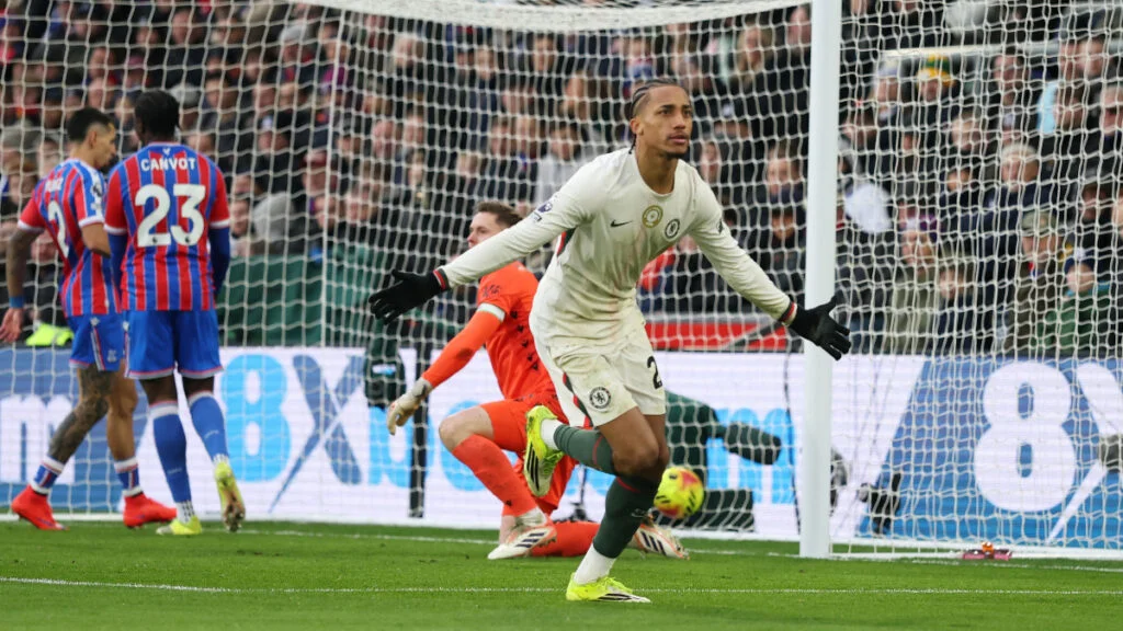 img of Caicedo sólido, Estêvão intratable: Los Blues bailan en Selhurst Park